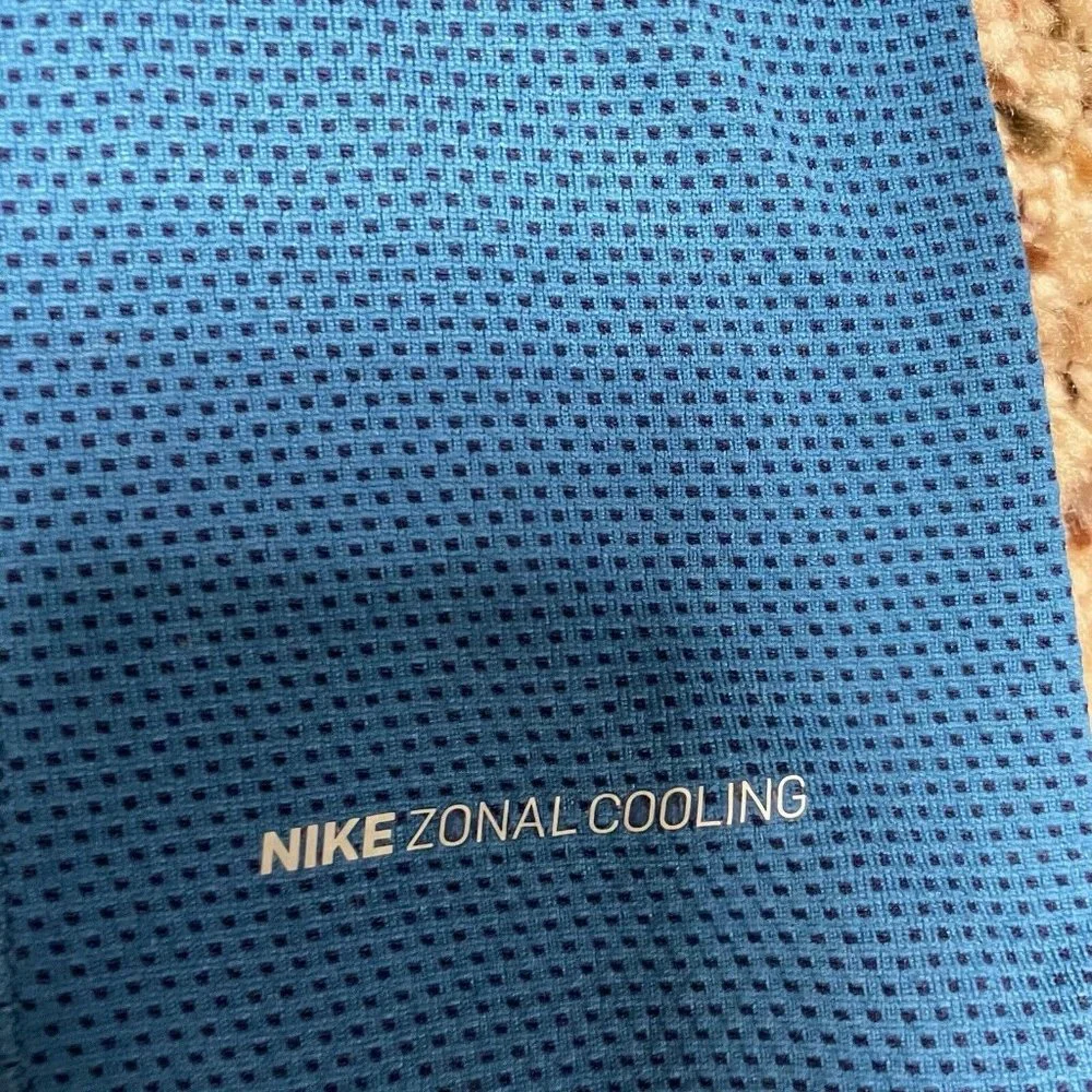 Nike Womens XS Zonal Cooling‎ Relay Short Sleeve